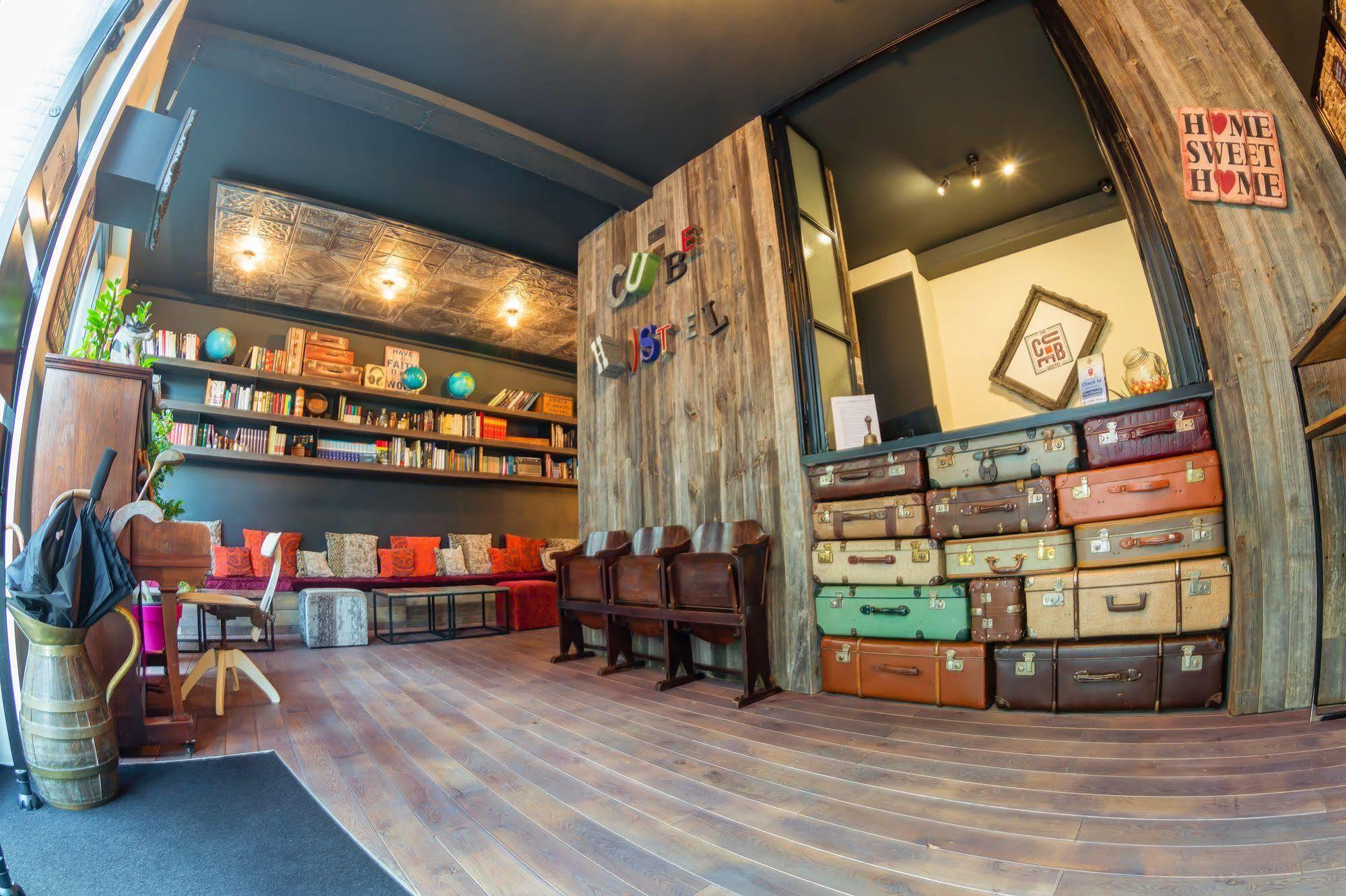 Cube Hostel Leuven Eksteriør billede